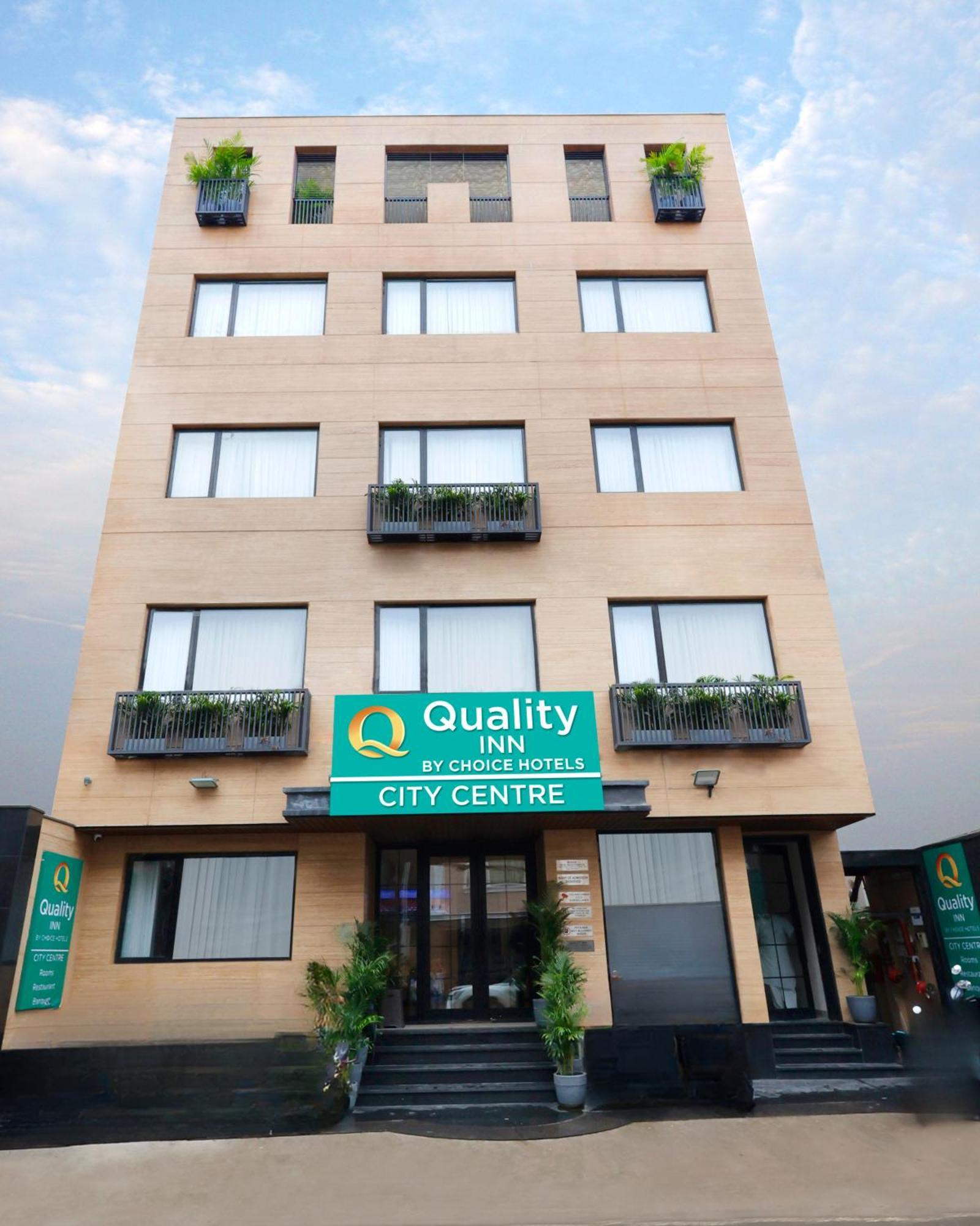 Quality Inn City Centre Varanasi Esterno foto