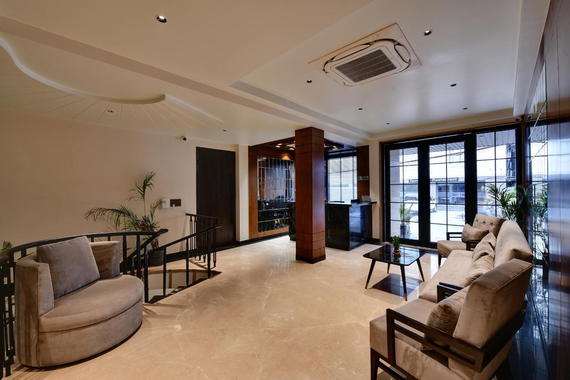 Quality Inn City Centre Varanasi Esterno foto